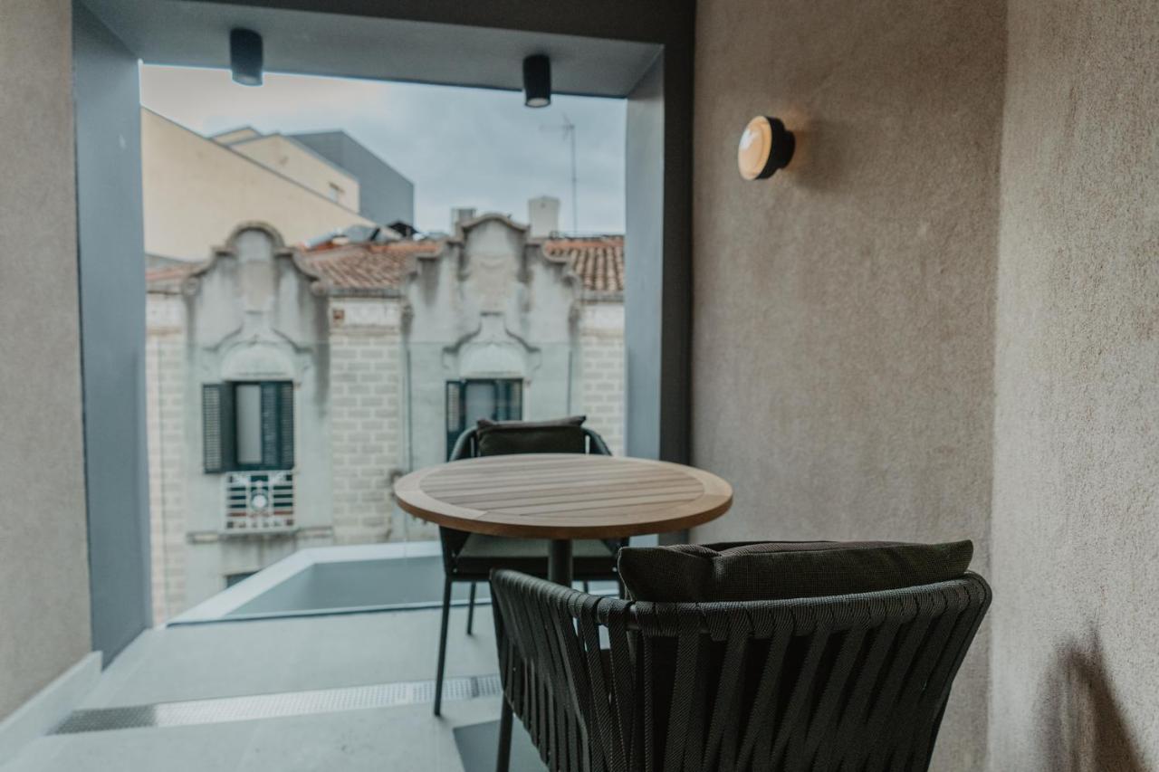 Hotel Petit Luxe Terrassa Exterior photo